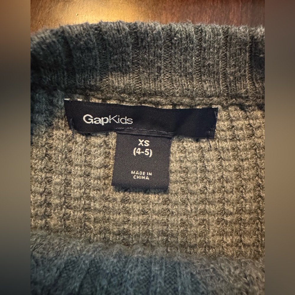 Gap Boys Waffle Knit Sweater Size XS 4-5 - Picture 2 of 2